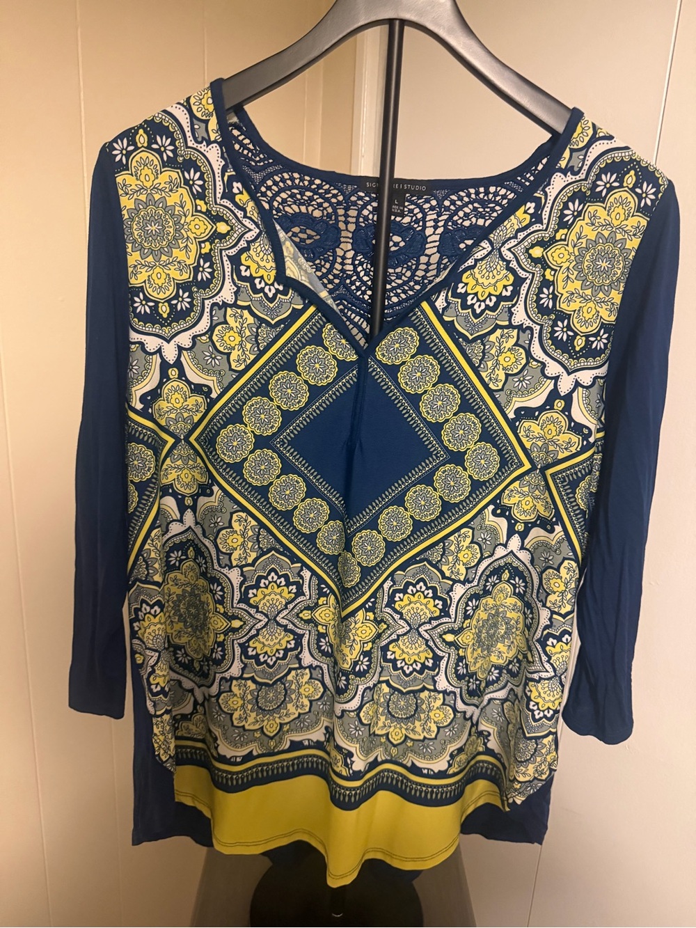 Signature Studio Navy and Yellow Printed V-Neck Tunic